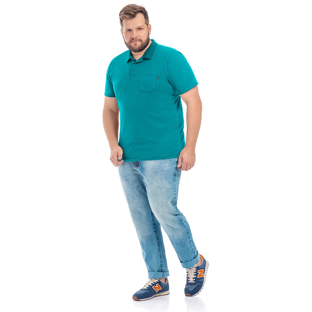 POLO EM RETILÍNEA MASCULINA PLUS TZE COM BOLSO E ETIQUETA