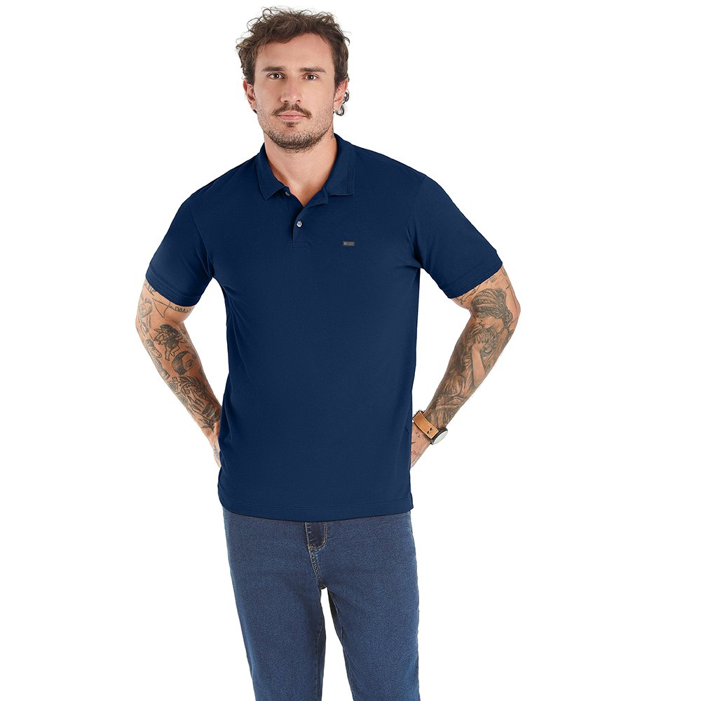 POLO EM RETILÍNEA MASCULINA PLUS TZE COM BOLSO E ETIQUETA